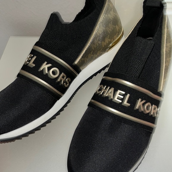 Michael Kohrs slip on shoes - Picture 6 of 6